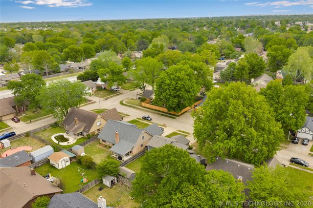 2212 W Memphis Place, Broken Arrow, OK 74012