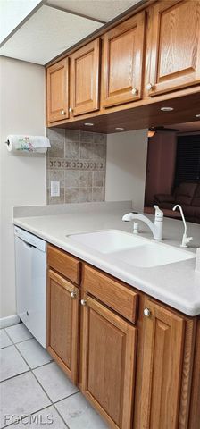 3460 N Key DR 210, North Fort Myers, FL 33903