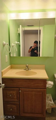 3460 N Key DR 210, North Fort Myers, FL 33903