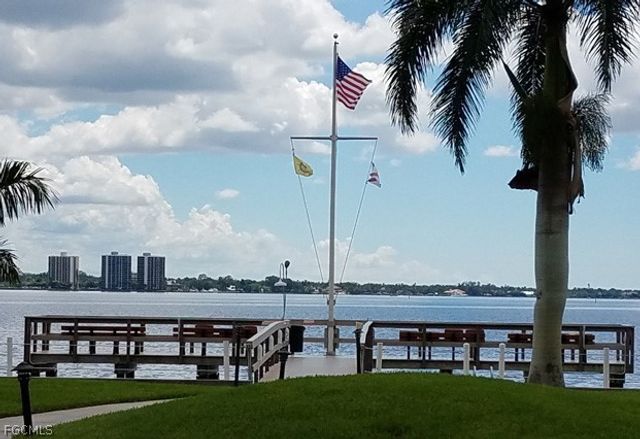 3460 N Key DR 210, North Fort Myers, FL 33903