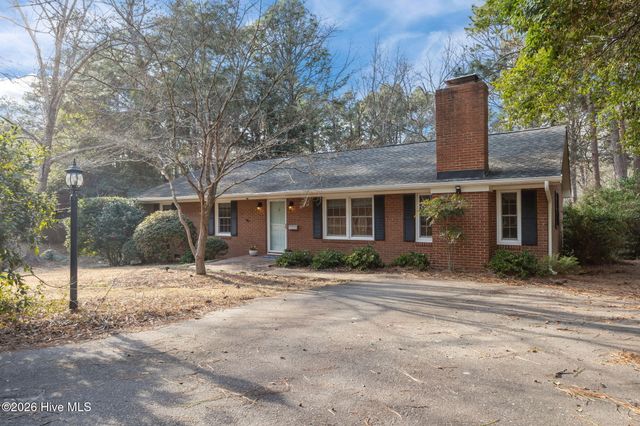 670 N Saylor Street, Southern Pines, NC 28387