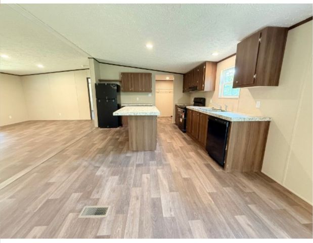 2452 Stone Man Rd, Mcminnville, TN 37110