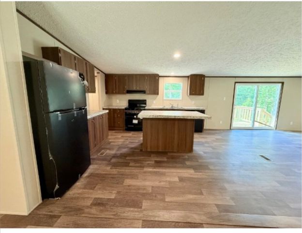 2452 Stone Man Rd, Mcminnville, TN 37110