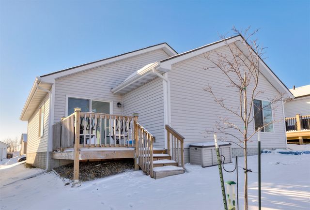 1345 Blazing Star Drive, Carlisle, IA 50047