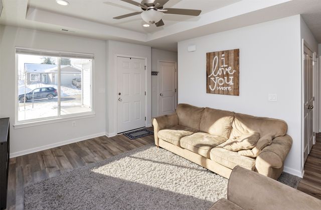 1345 Blazing Star Drive, Carlisle, IA 50047