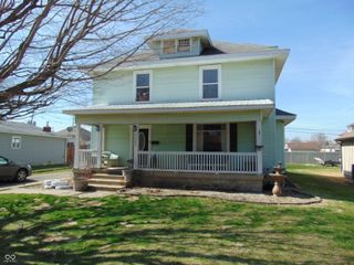 1302 S Prairie Street, Frankfort, IN 46041