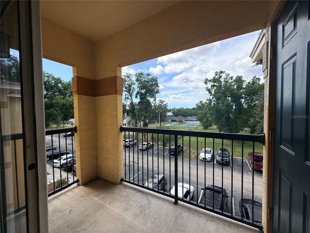 5618 PINNACLE HEIGHTS CIRCLE 305, Tampa, FL 33624