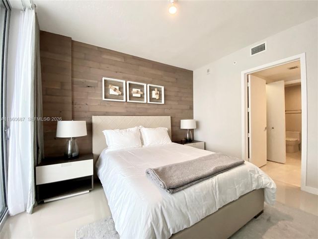 488 NE 18th St 3704, Miami, FL 33132