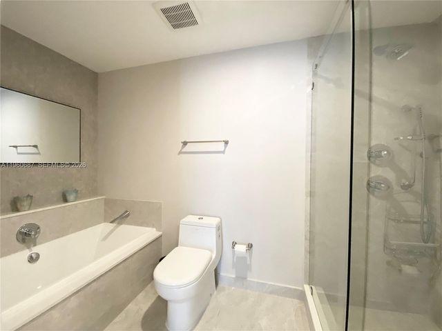 488 NE 18th St 3704, Miami, FL 33132