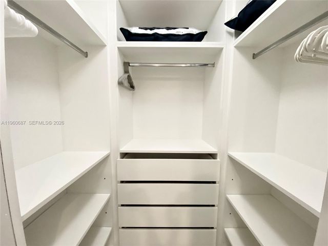 488 NE 18th St 3704, Miami, FL 33132