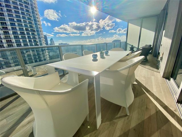 488 NE 18th St 3704, Miami, FL 33132