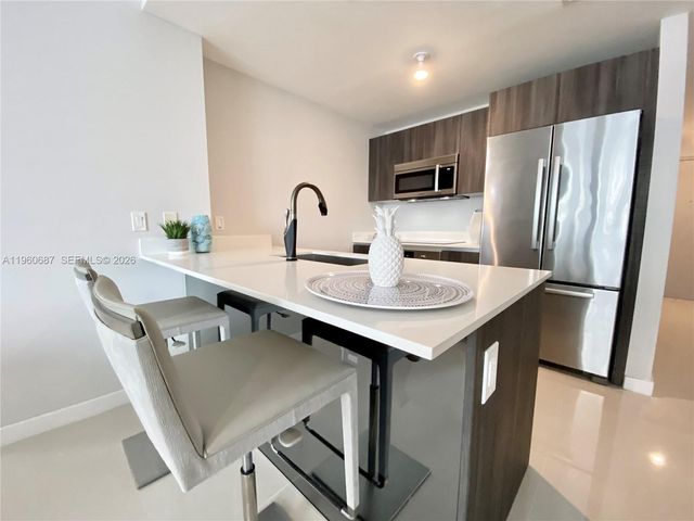 488 NE 18th St 3704, Miami, FL 33132