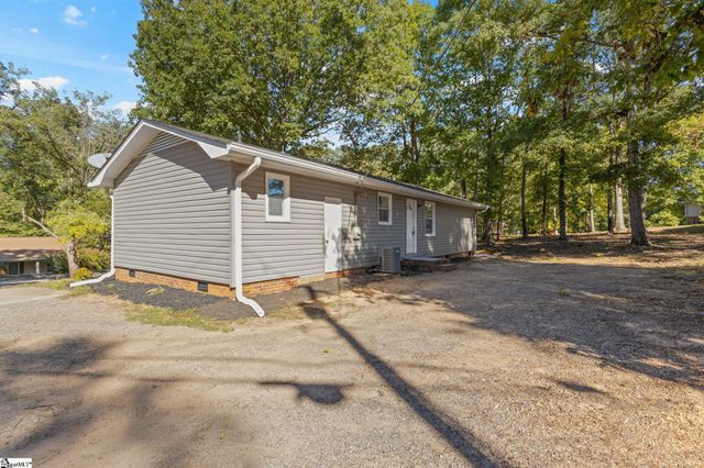 210 Pinonwood Drive, Simpsonville, SC 29680