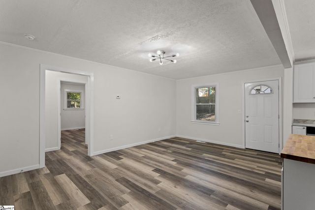 210 Pinonwood Drive, Simpsonville, SC 29680