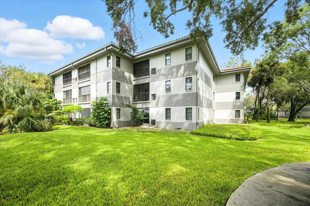2650 COUNTRYSIDE BOULEVARD B102, Clearwater, FL 33761