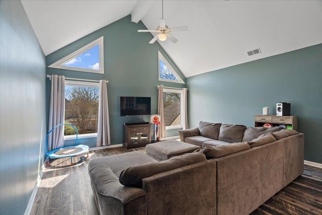 639 PORT NATCHEZ CV E, Collierville, TN 38017