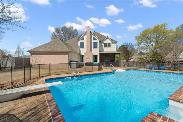 639 PORT NATCHEZ CV E, Collierville, TN 38017