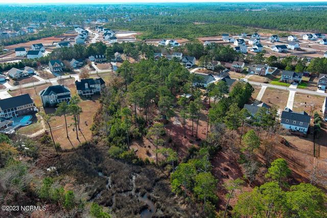234 E Ivybridge Drive, Hubert, NC 28539