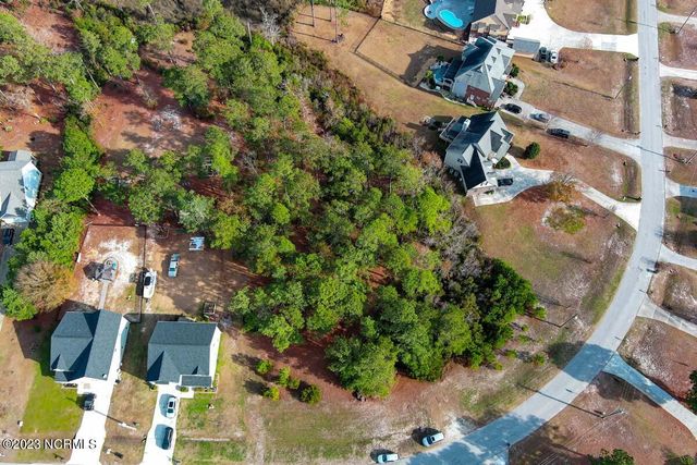 234 E Ivybridge Drive, Hubert, NC 28539
