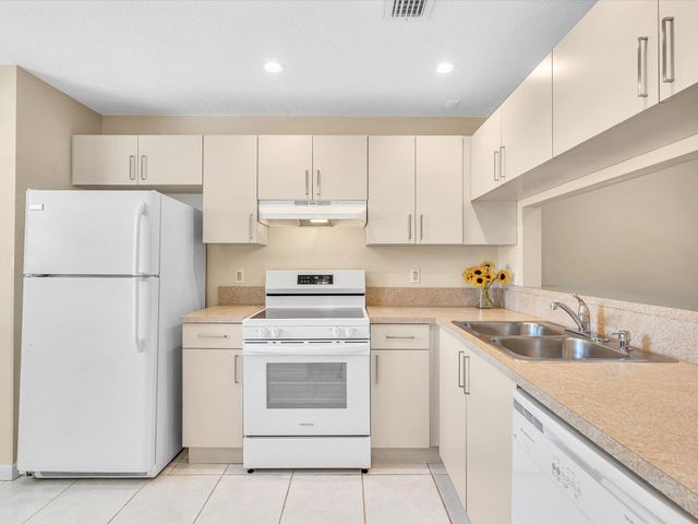 299 NW 36th Avenue, Deerfield Beach, FL 33442