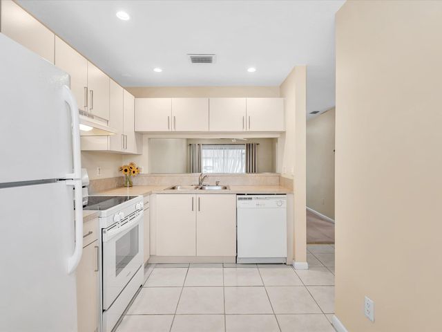 299 NW 36th Avenue, Deerfield Beach, FL 33442