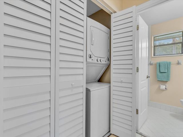 299 NW 36th Avenue, Deerfield Beach, FL 33442