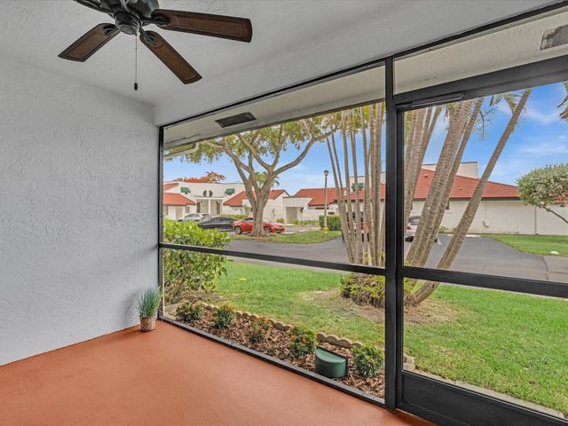 299 NW 36th Avenue, Deerfield Beach, FL 33442