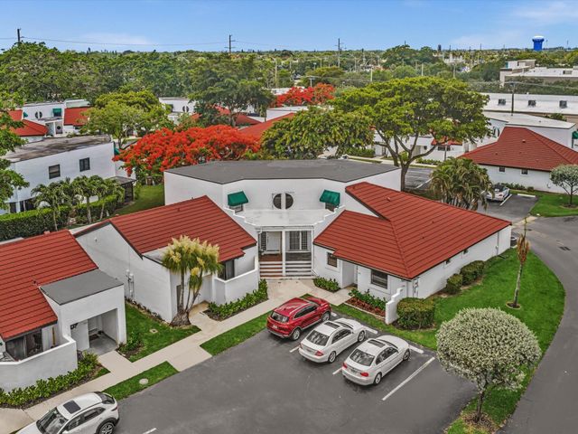 299 NW 36th Avenue, Deerfield Beach, FL 33442