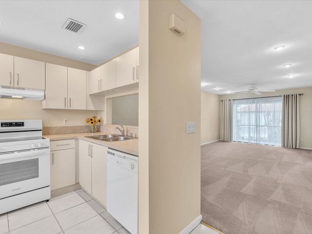 299 NW 36th Avenue, Deerfield Beach, FL 33442