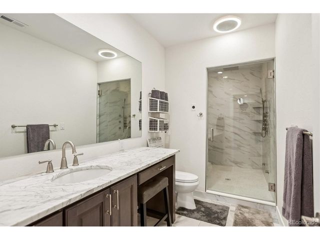 27790 E Links Pl, Aurora, CO 80016