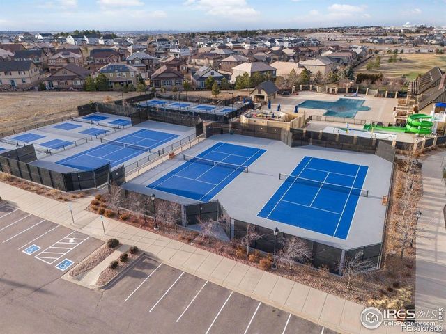 27790 E Links Pl, Aurora, CO 80016