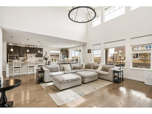 27790 E Links Pl, Aurora, CO 80016