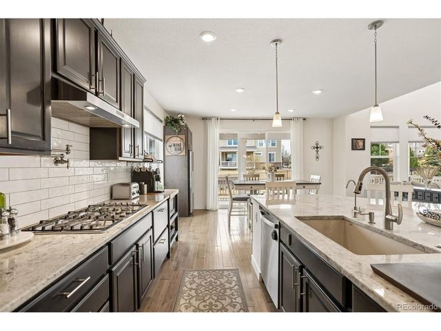 27790 E Links Pl, Aurora, CO 80016