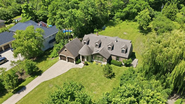 10S230 Grant Street, Burr Ridge, IL 60527