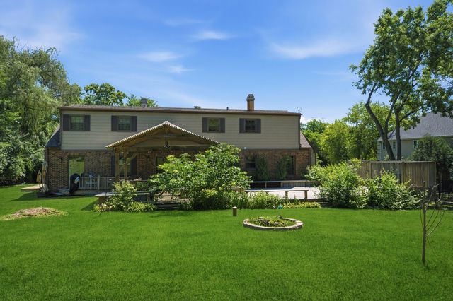 10S230 Grant Street, Burr Ridge, IL 60527