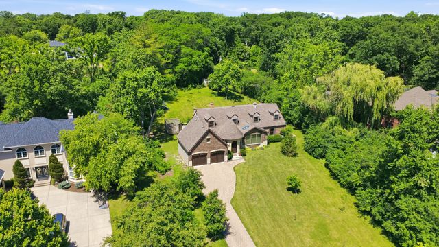 10S230 Grant Street, Burr Ridge, IL 60527