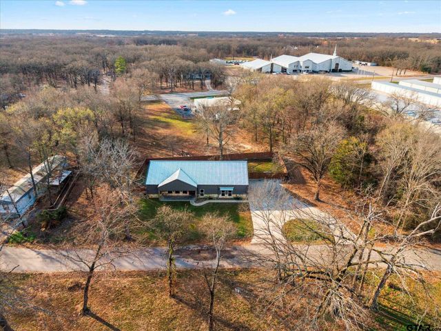 239 County Road 1516, Alba, TX 75410