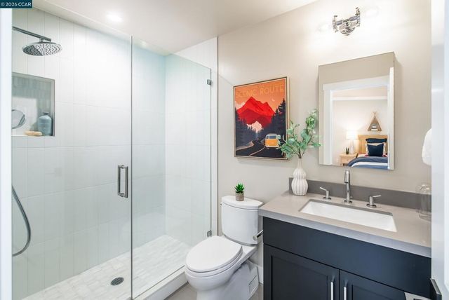 84 Mossbridge Lane, Orinda, CA 94563