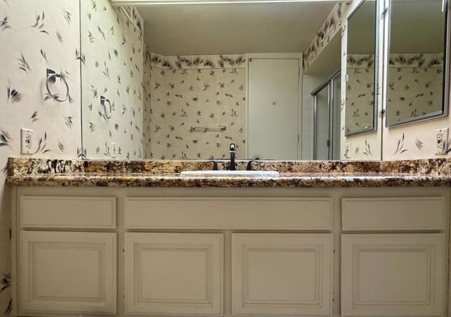 222 Monterey Road 306, Glendale, CA 91206