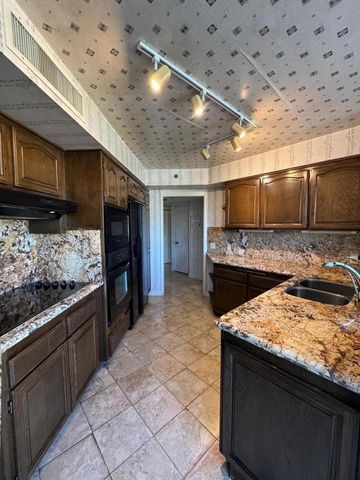 222 Monterey Road 306, Glendale, CA 91206