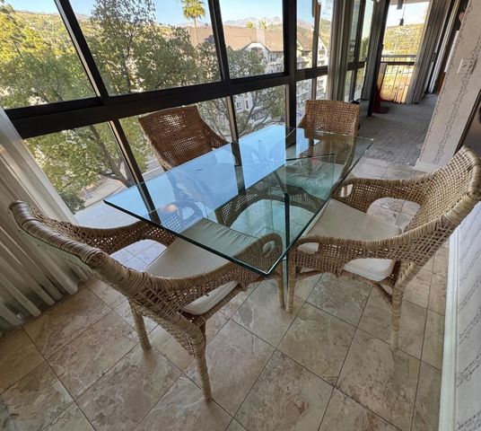 222 Monterey Road 306, Glendale, CA 91206