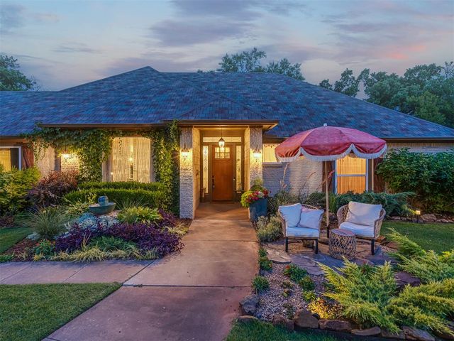 2010 Silver Crest Drive, Edmond, OK 73025