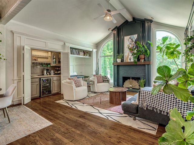 2010 Silver Crest Drive, Edmond, OK 73025