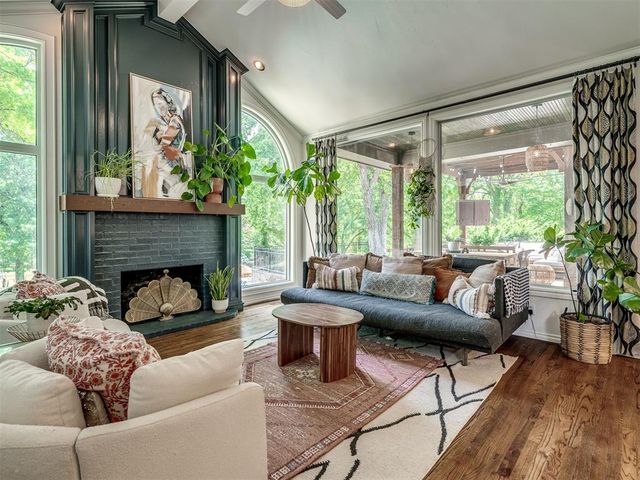 2010 Silver Crest Drive, Edmond, OK 73025