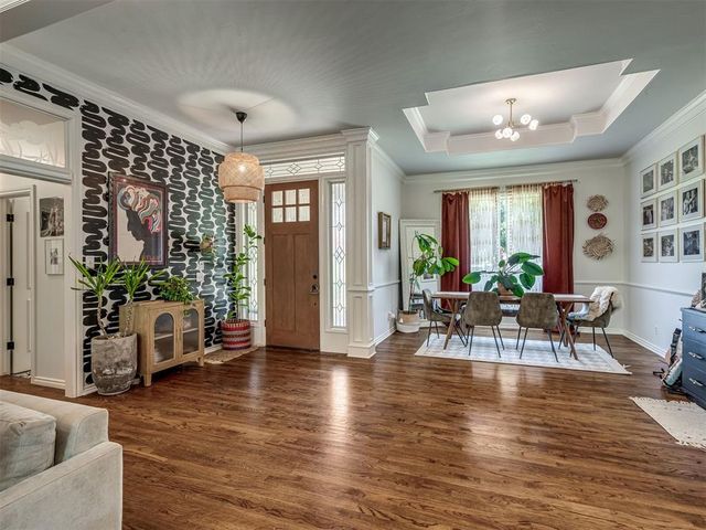 2010 Silver Crest Drive, Edmond, OK 73025