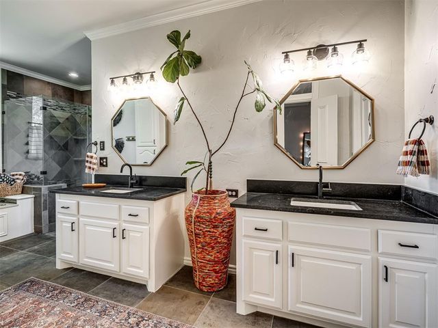 2010 Silver Crest Drive, Edmond, OK 73025