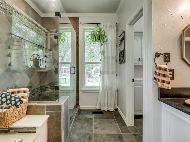 2010 Silver Crest Drive, Edmond, OK 73025