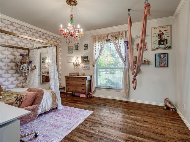 2010 Silver Crest Drive, Edmond, OK 73025