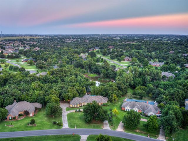 2010 Silver Crest Drive, Edmond, OK 73025