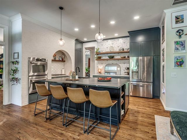 2010 Silver Crest Drive, Edmond, OK 73025